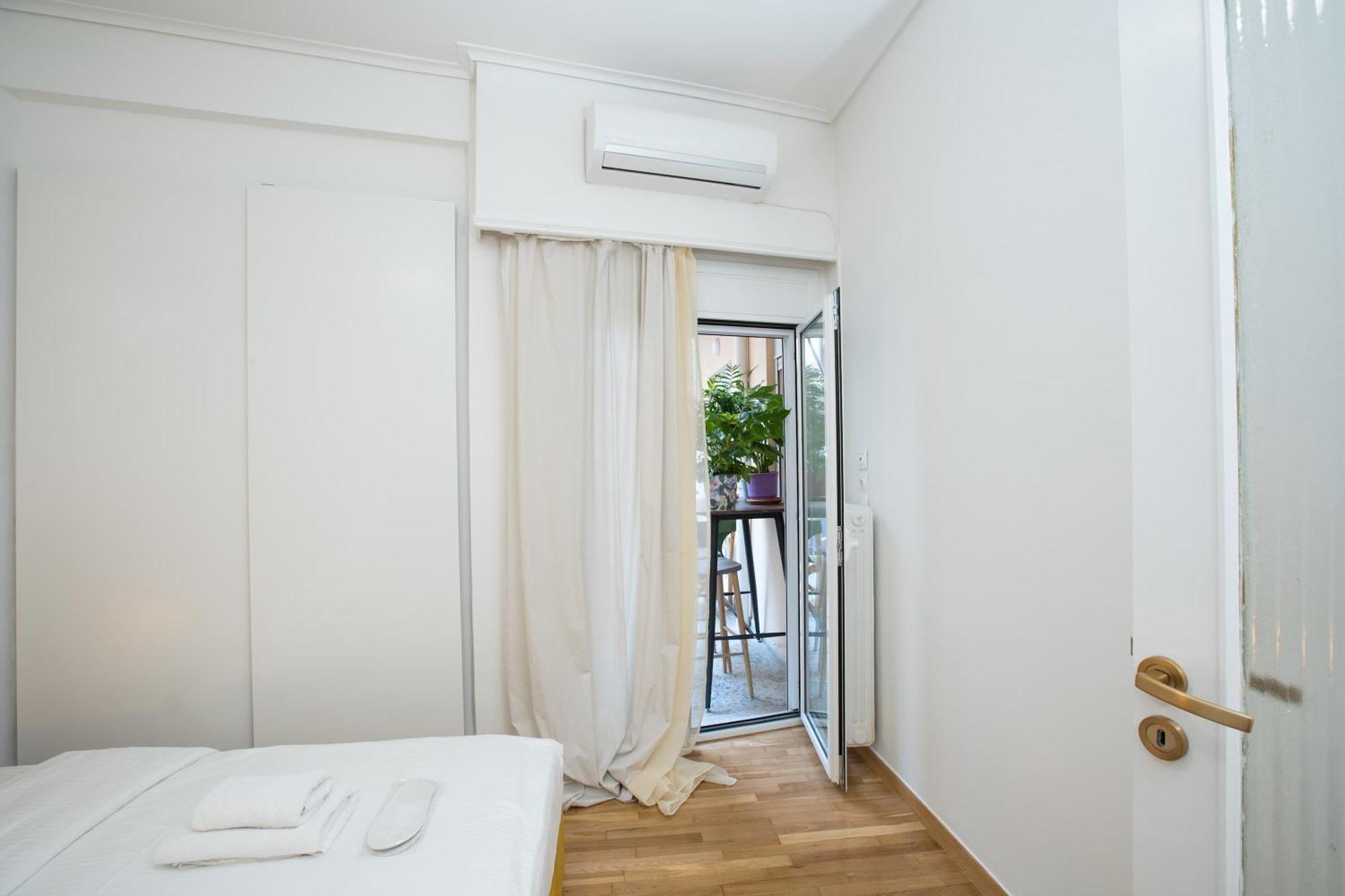 Ruby's Urban Residence Koukaki Athena Bagian luar foto